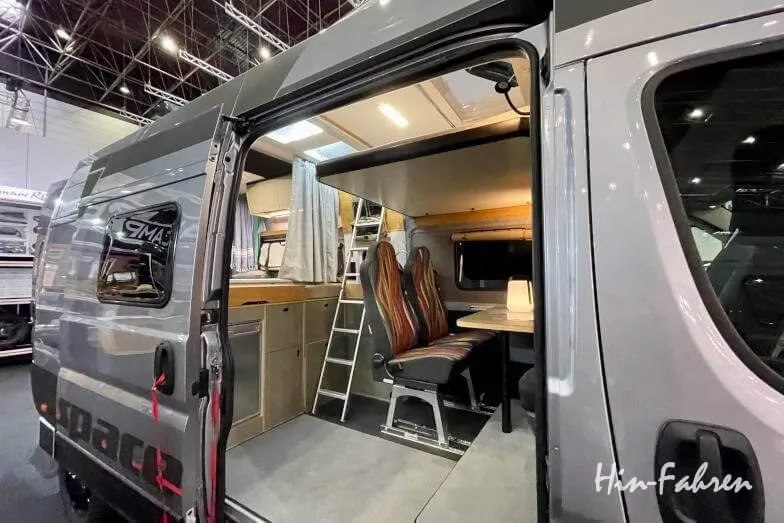 Kastenwagen-Innenausbau auf einer Messe